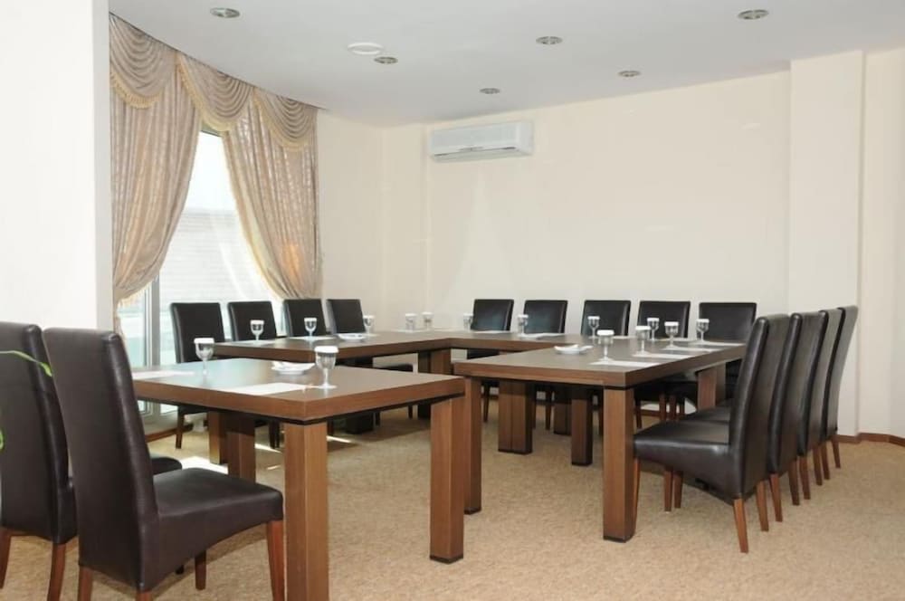 Abdullah Resort Hotel 9/13
