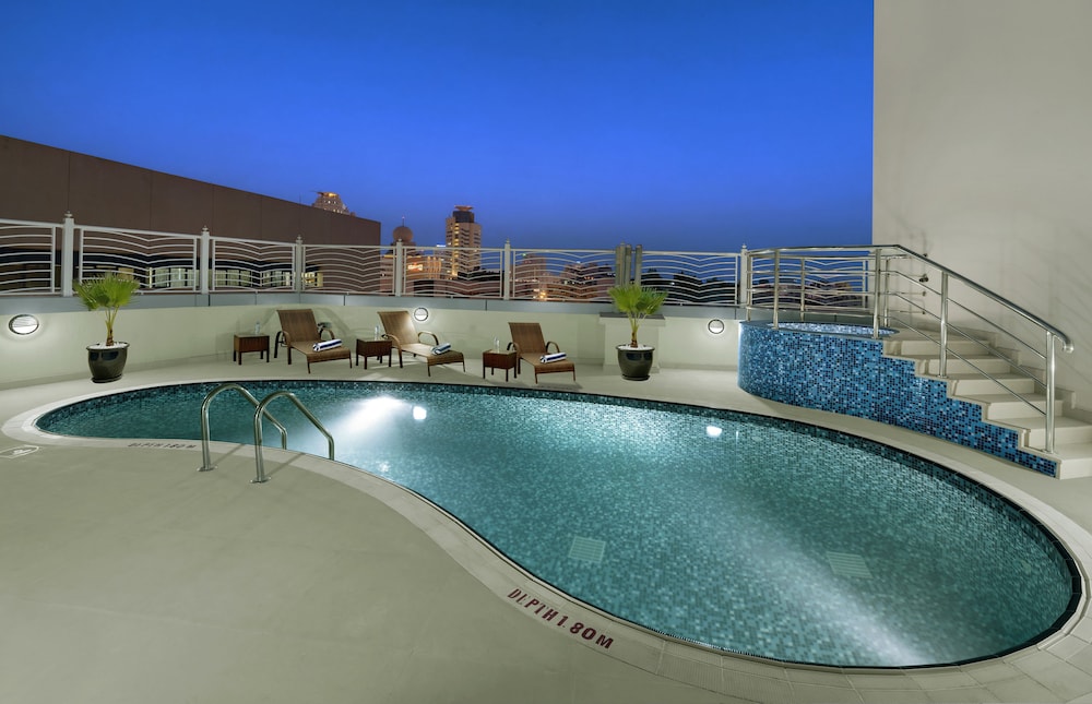 Landmark Premier Hotel Deira 64/65