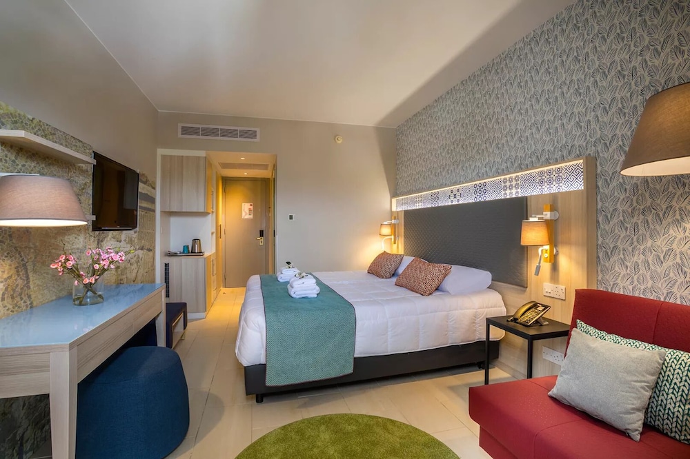 Leonardo Laura Beach and Splash Resort 15/51