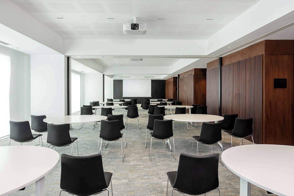 Radisson Hotel Tunis City Center 56/65
