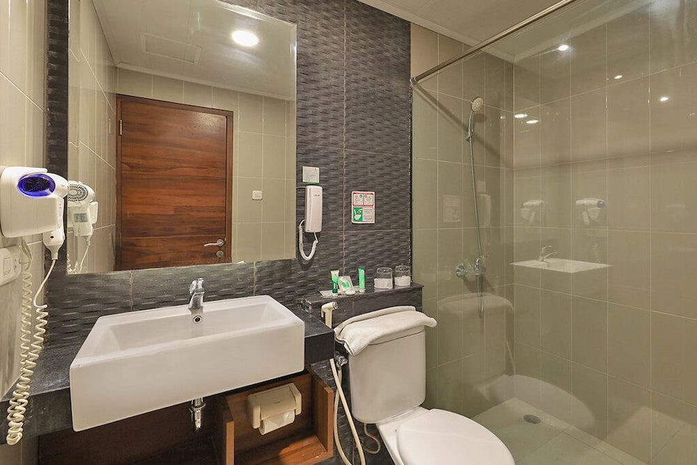 Griya Persada Convention Hotel And Resort 50/50