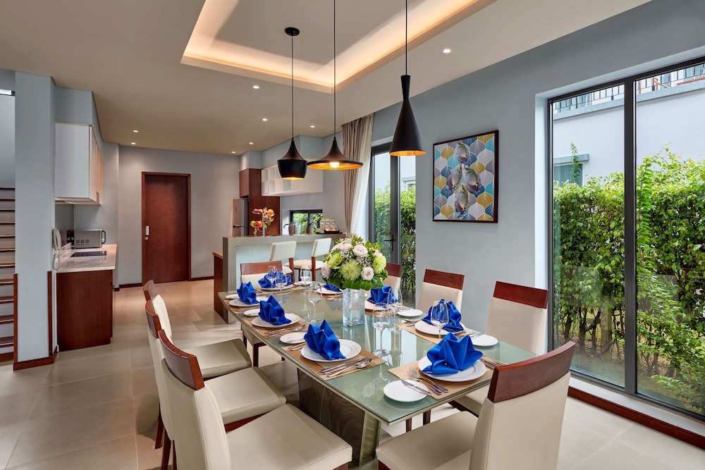Best Western Premier Sonasea Villas Phu Quoc 30/50