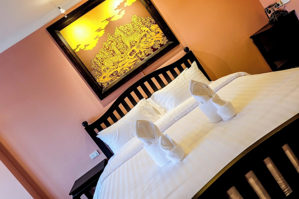 Siri Heritage Bangkok Hotel 33/71
