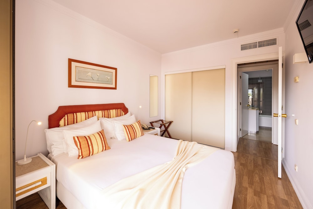 DUPLEX, STANDARD, TWIN BEDS