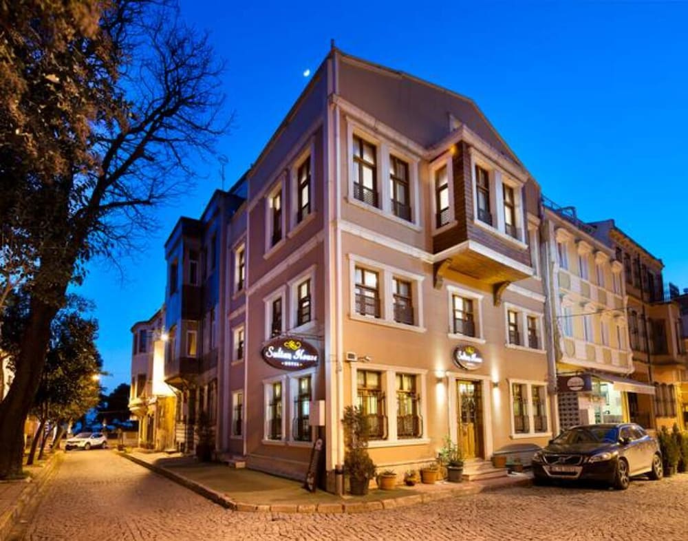 Sultan House Hotel 68/69