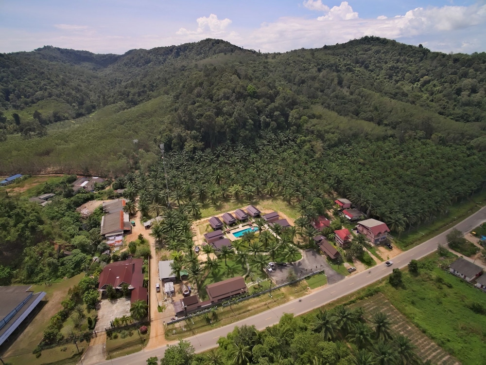 Palm Kiri Resort 35/45