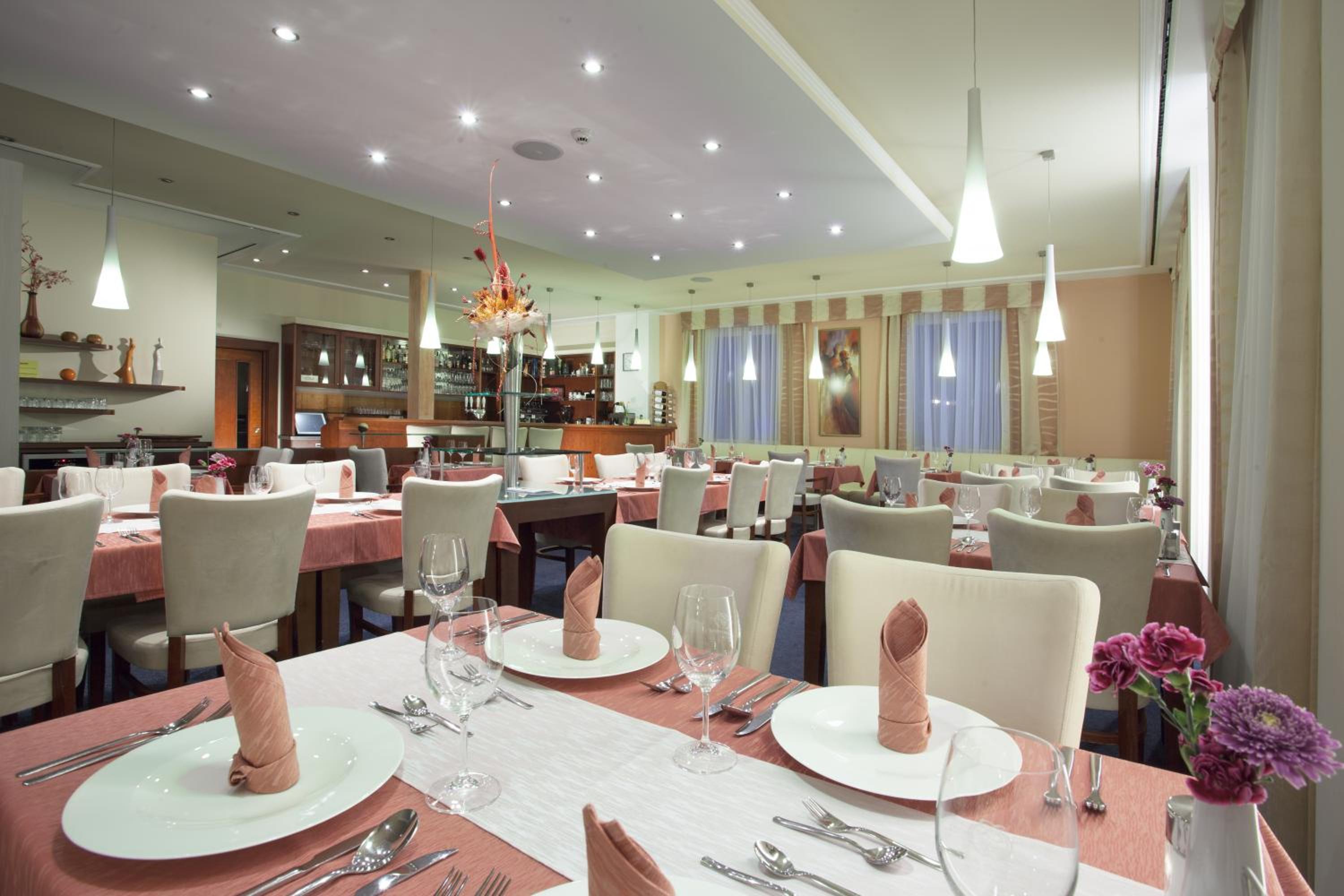 Francis Palace Hotel 36/50