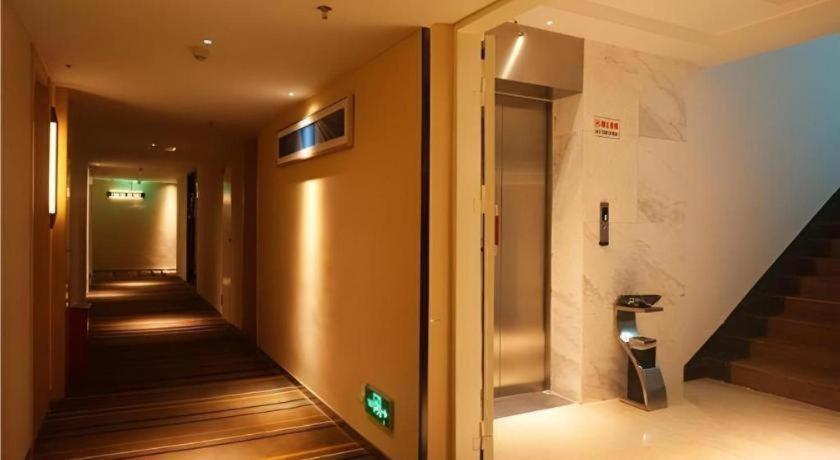City Comfort Inn (Zhanjiang Middle Renmin Avenue Dingsheng Square) 49/50