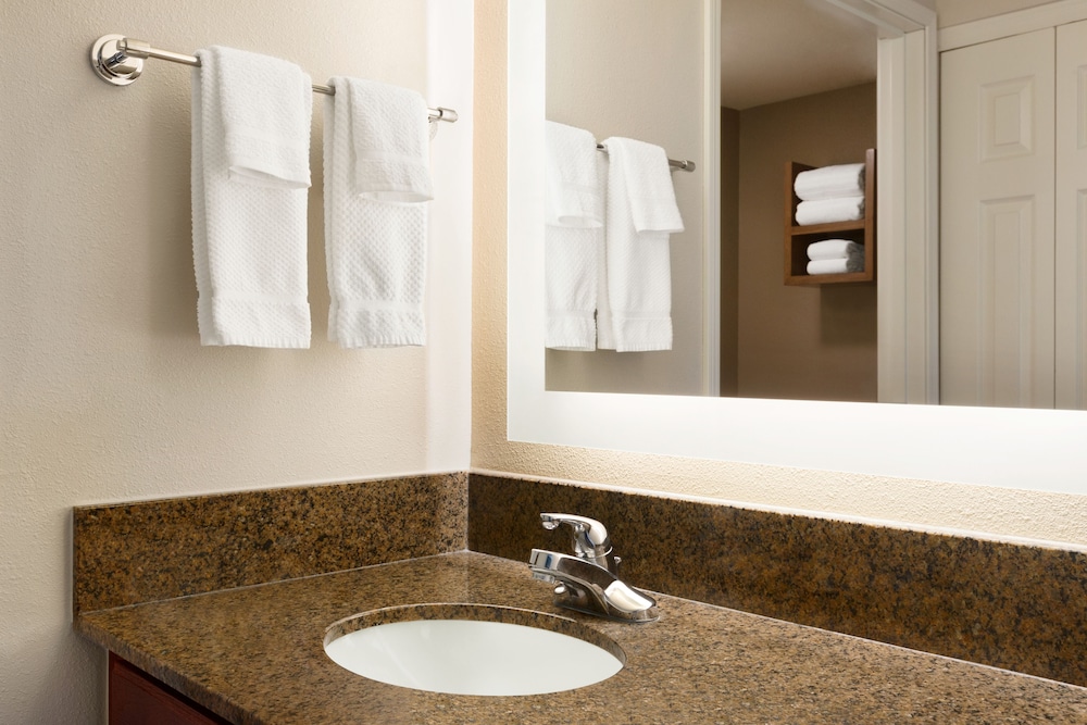 Staybridge Suites Tampa East Brandon 15/54