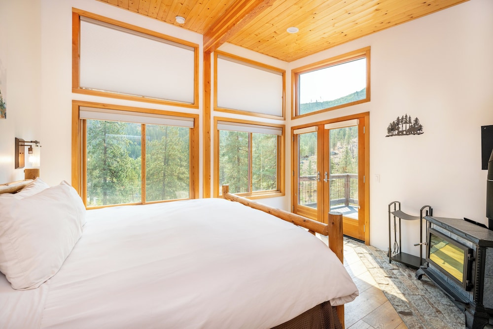 Sleeping Lady Mountain Resort 20/77