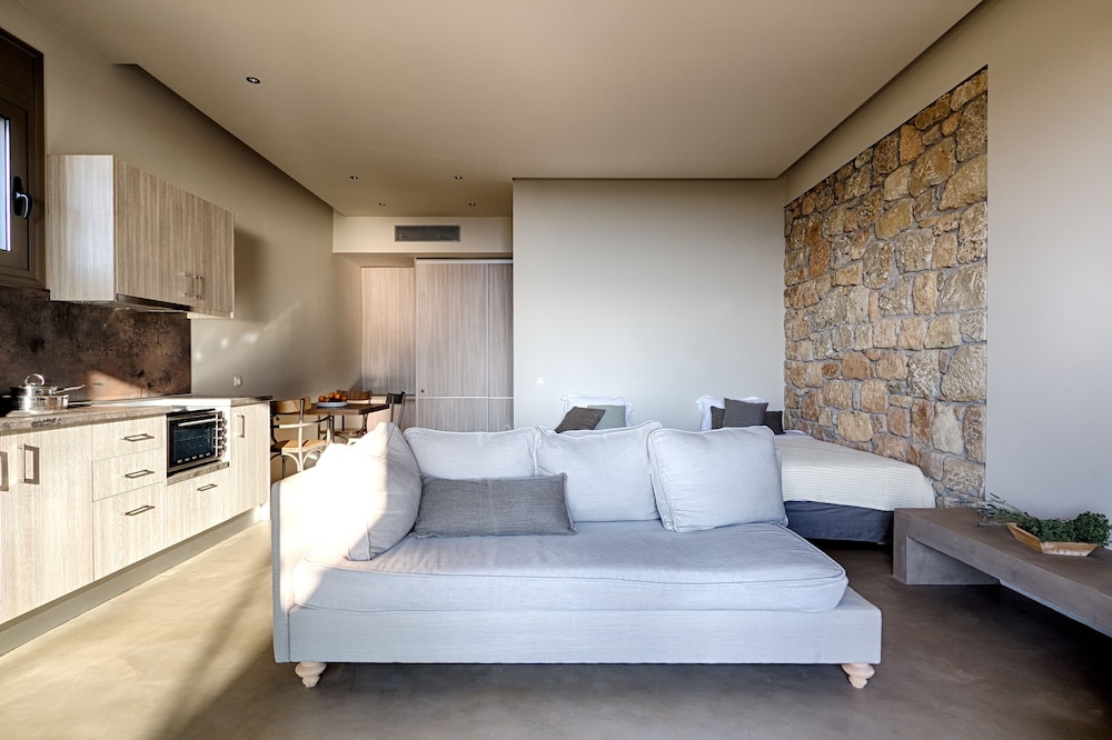Euphoria Suites 7/41