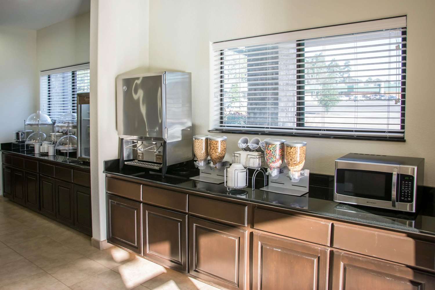 Sleep Inn & Suites Center TX 24/24