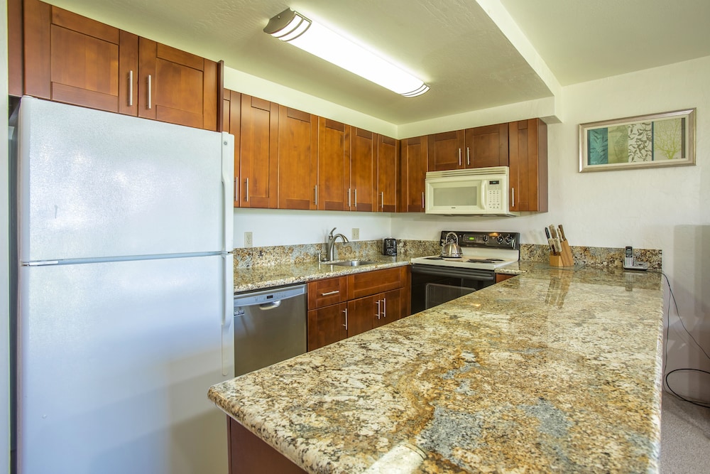 Kihei Surfside - Maui Condo &amp; Home 11/36