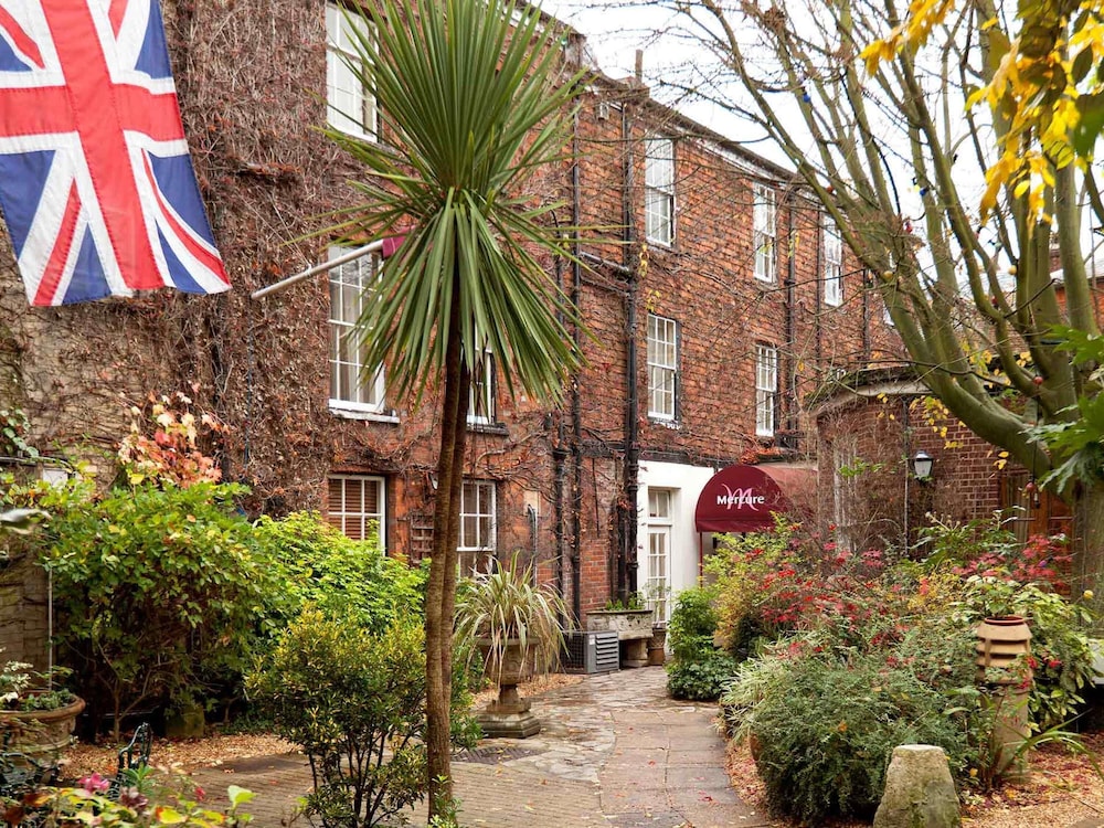 Mercure Salisbury White Hart Hotel 6/71