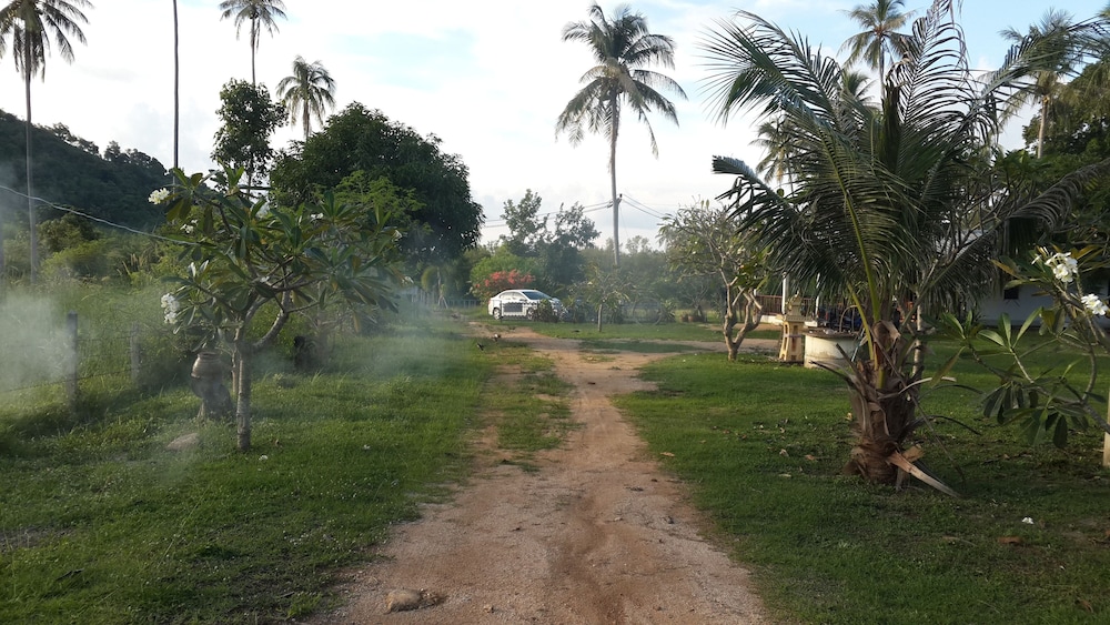 Jinta Beach Bungalow 27/44