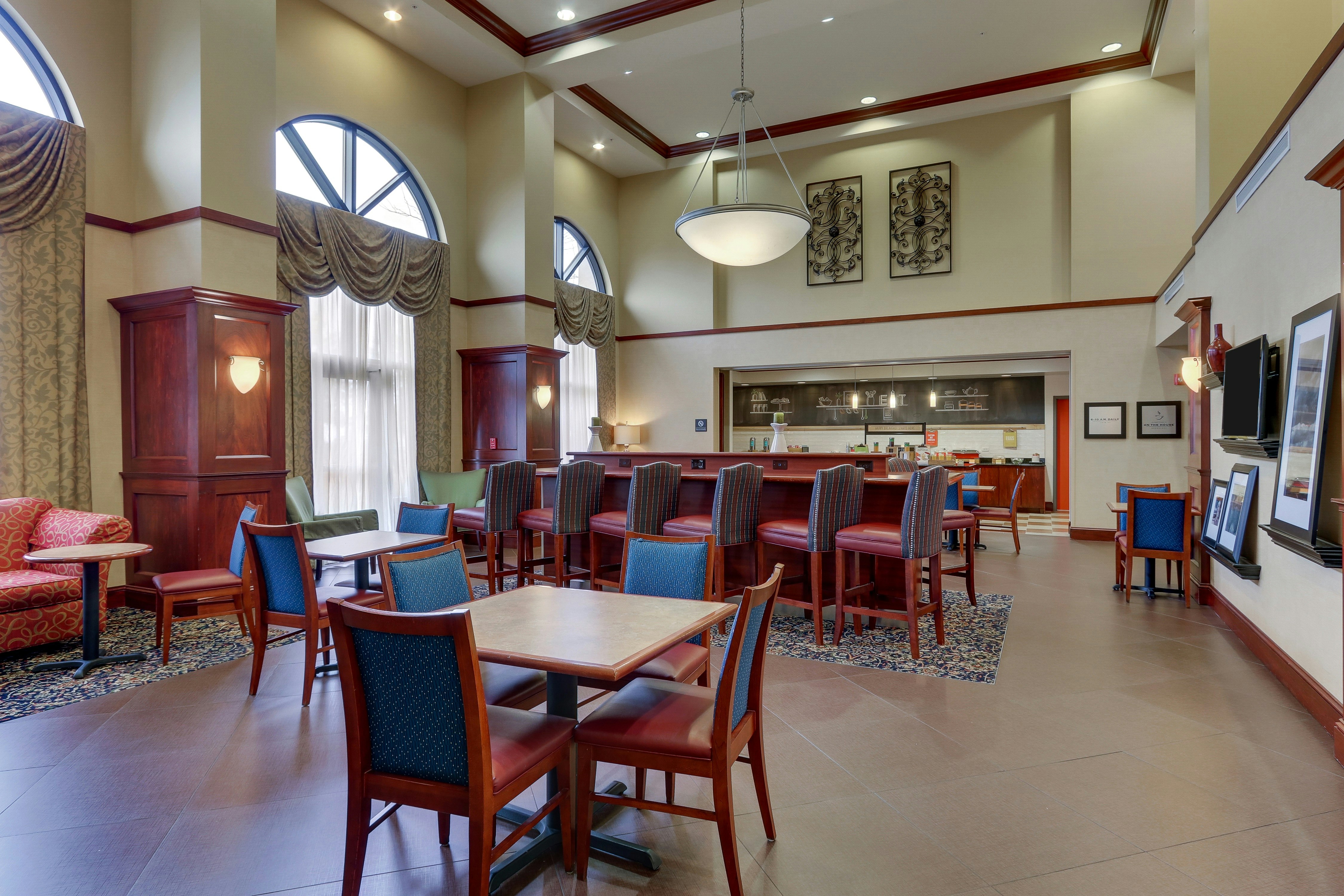 Hampton Inn Suites Indianapolis Airport 37/39