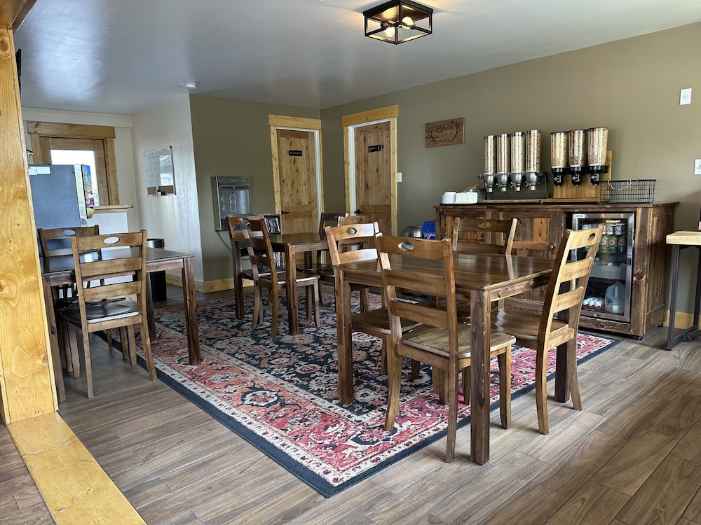 Estes Mountain Inn 55/70