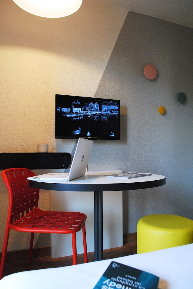 Ibis Hyeres Centre 35/50