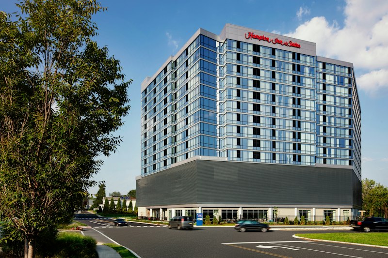 Hampton Inn and Suites Teaneck Glenpointe, NJ 4/41