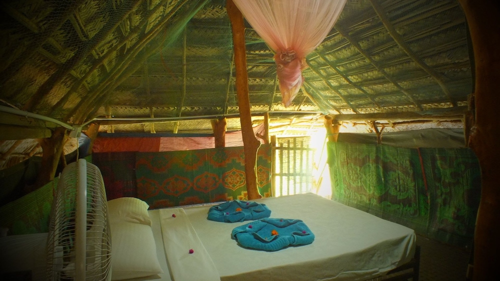 Jungle House Yala 24/50