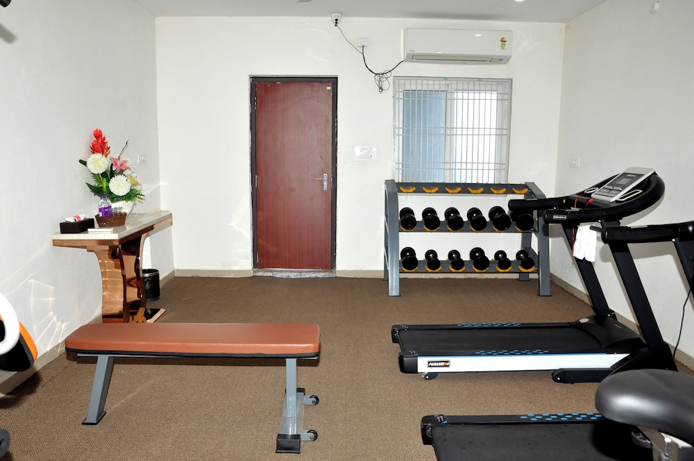 Triguna Clarks Inn Kurnool 17/29