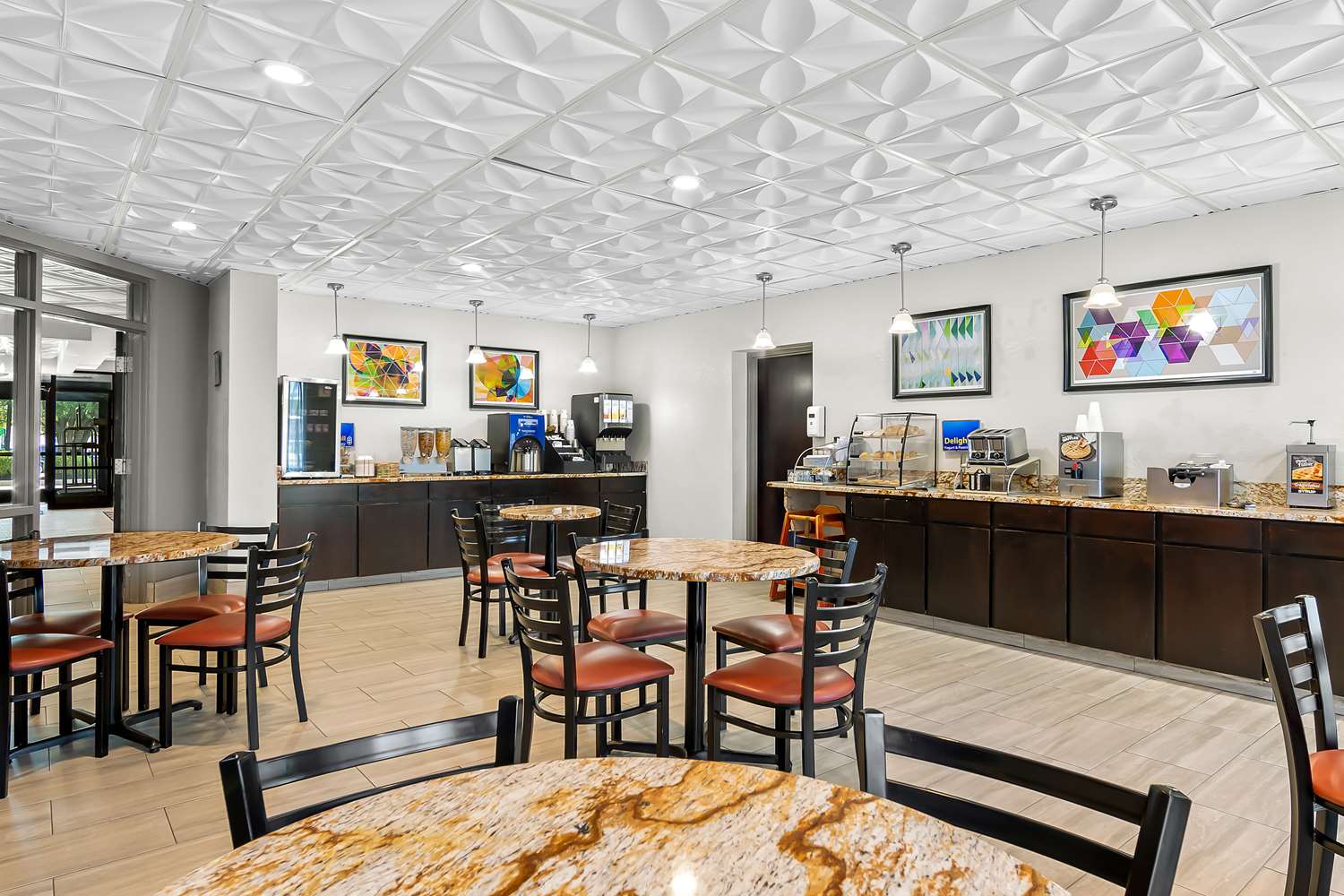 Best Western Knoxville Suites - Downtown 32/39