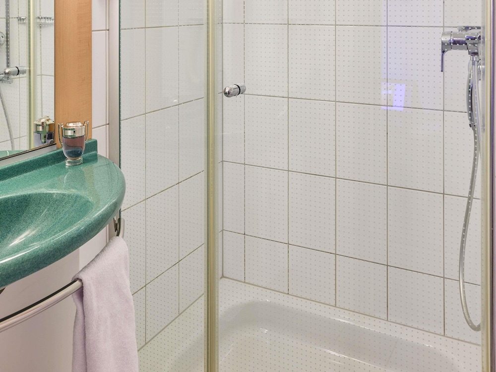 IBIS BAAR ZUG 48/48
