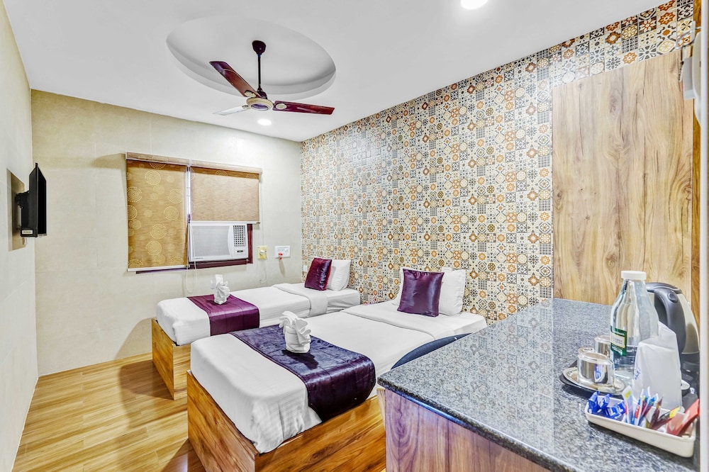 Season 4 Guest House 15/32