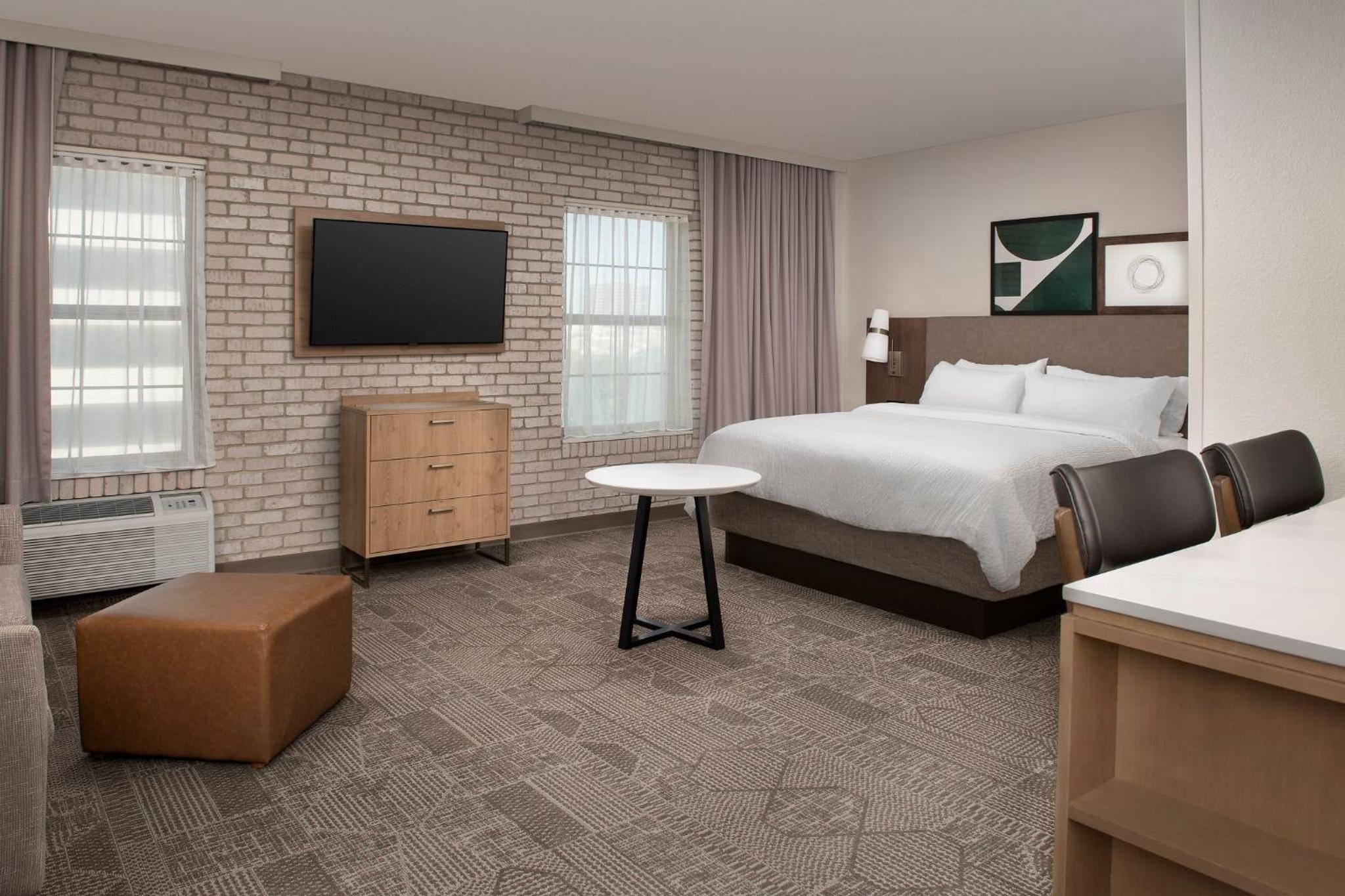 Studio, Suite, King Bed