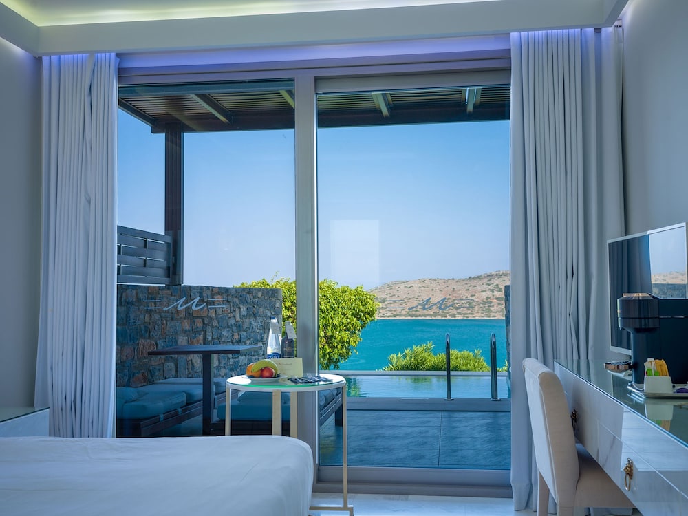 Royal Marmin Bay Boutique and Art Hotel 15/50