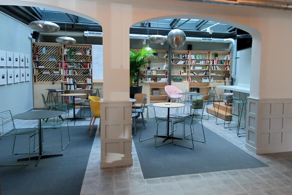 Hostel Complutum 31/36