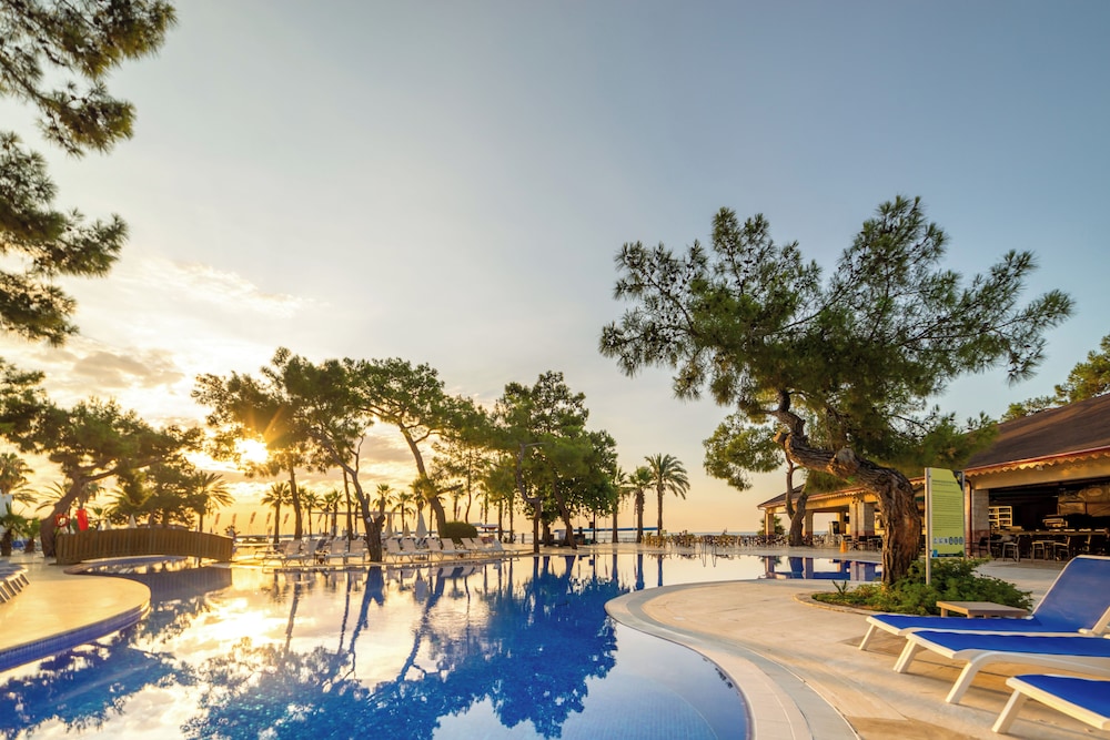 Amara Comfort Resort 37/40