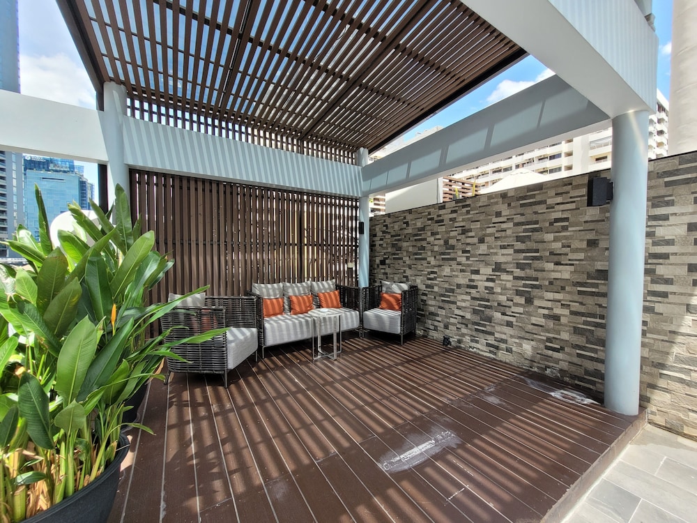 swimming pool spa