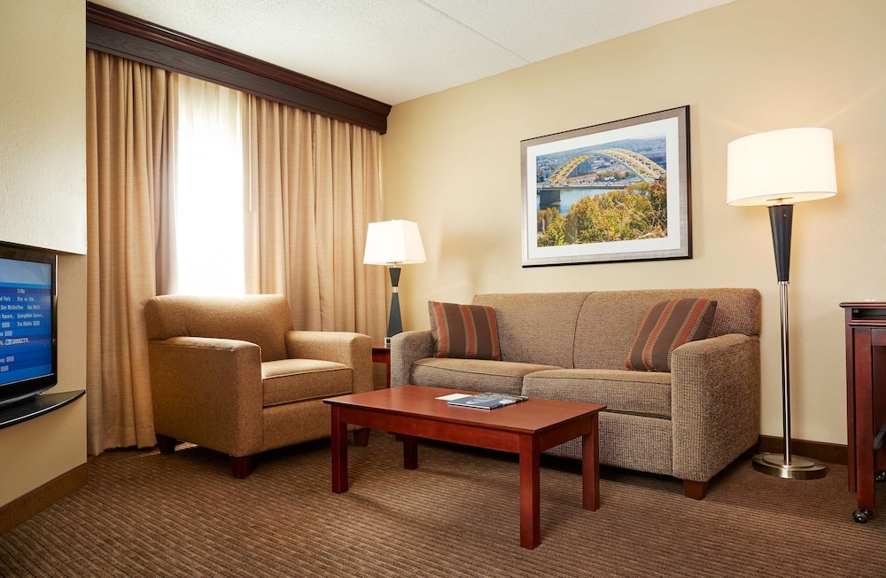 DoubleTree Suites by Hilton Cincinnati - Blue Ash 23/38