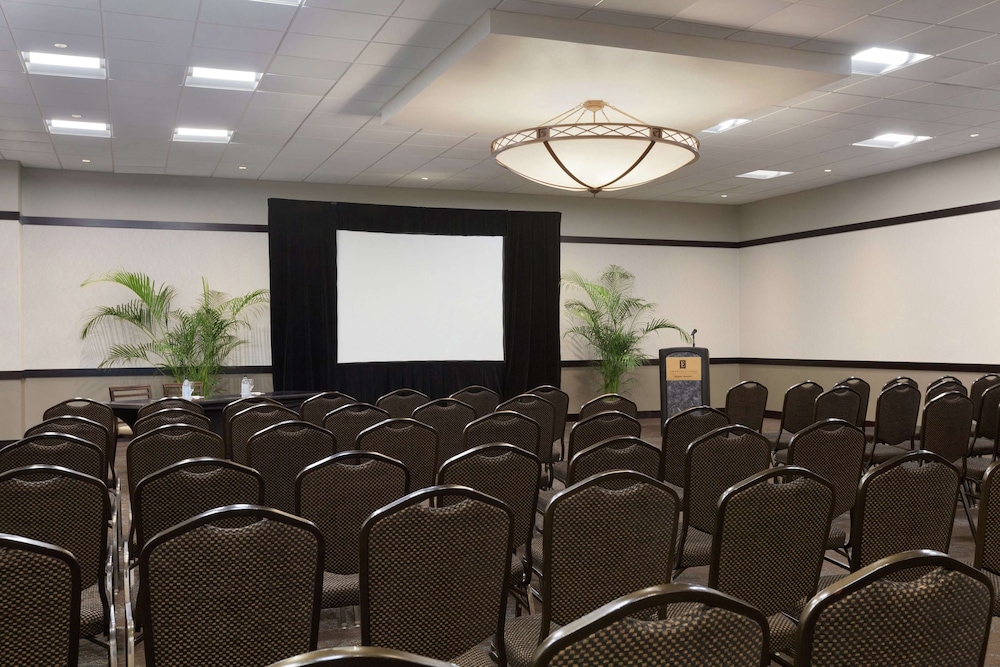 Embassy Suites by Hilton Jacksonville Baymeadows 66/85