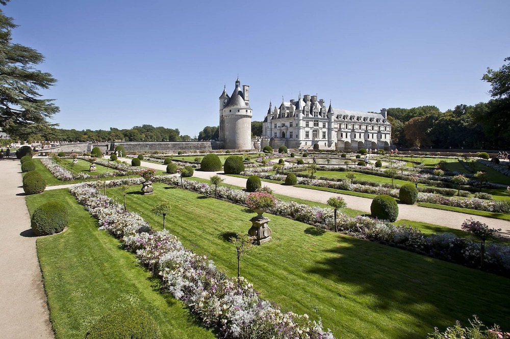 Hotel Le Cheval Blanc 58/67