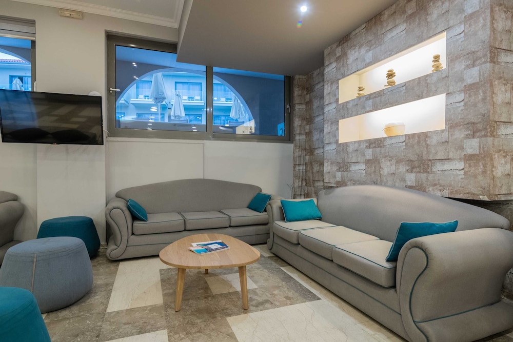 Karras Grande Resort 40/66