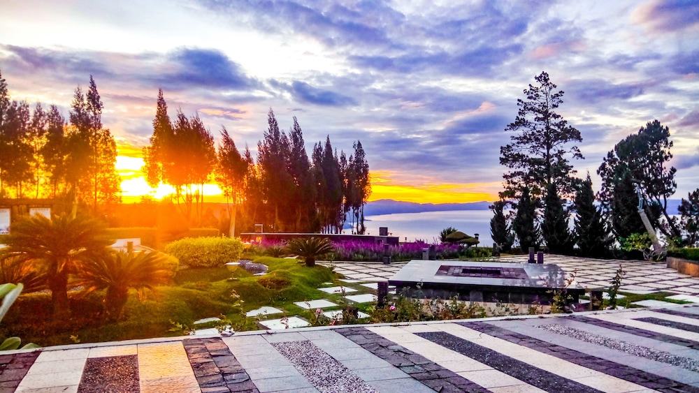 Taman Simalem Resort 44/48