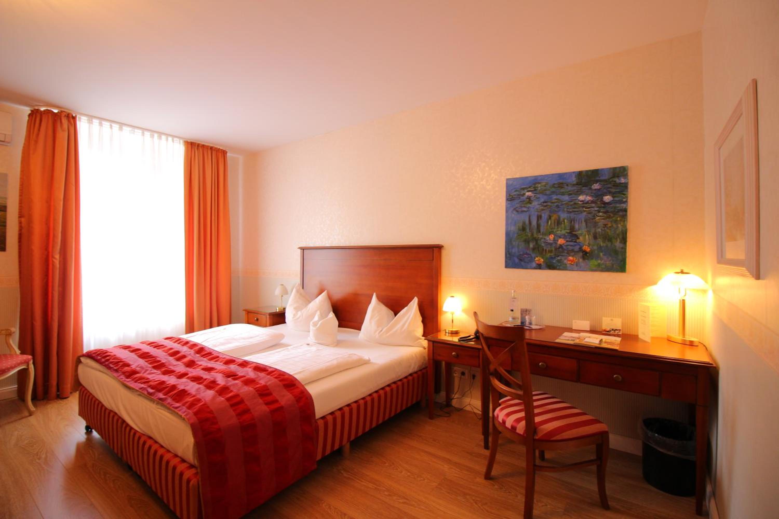 Comfort, Double Bed, Hotel Am Muhlenteich Schwelm 10/10