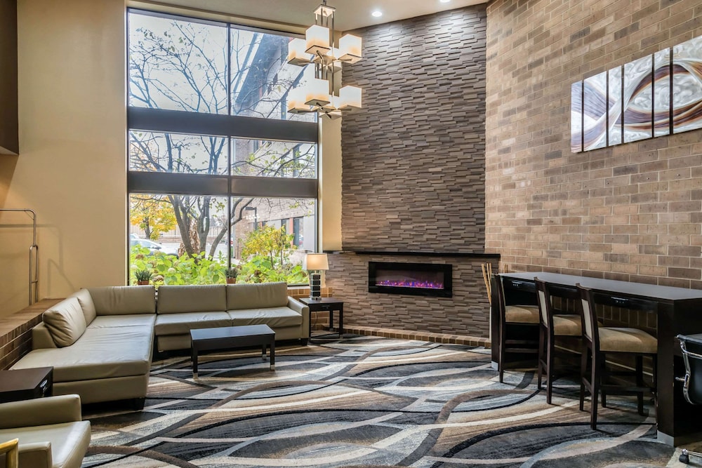 Quality Inn & Suites Mall of America - MSP Airport 28/38