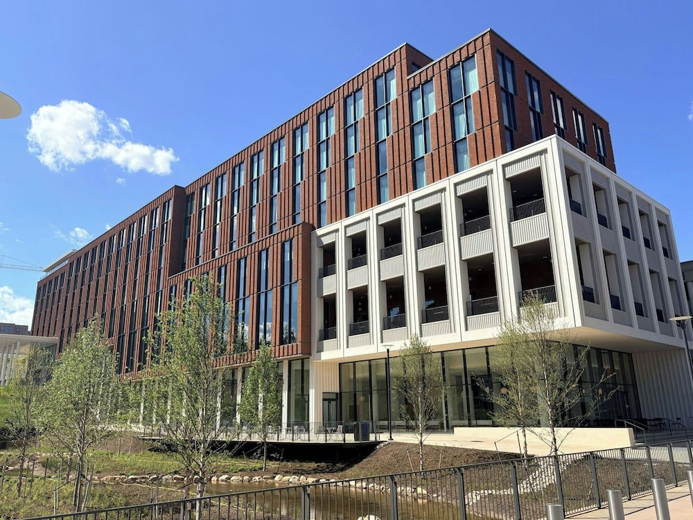 Virginia Guesthouse Hotel and Conference Center 5/50