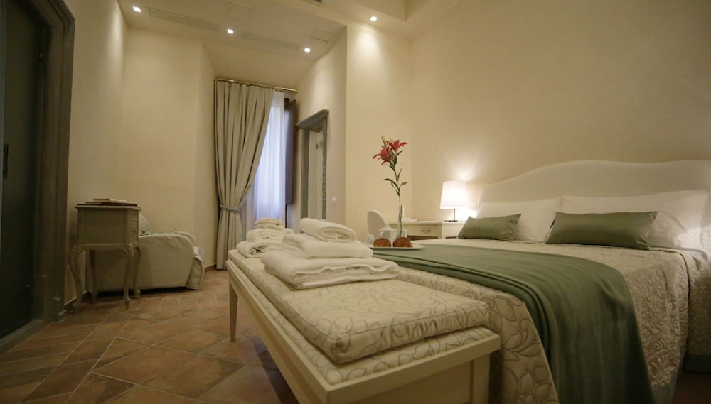 Hotel Renaissance 34/44