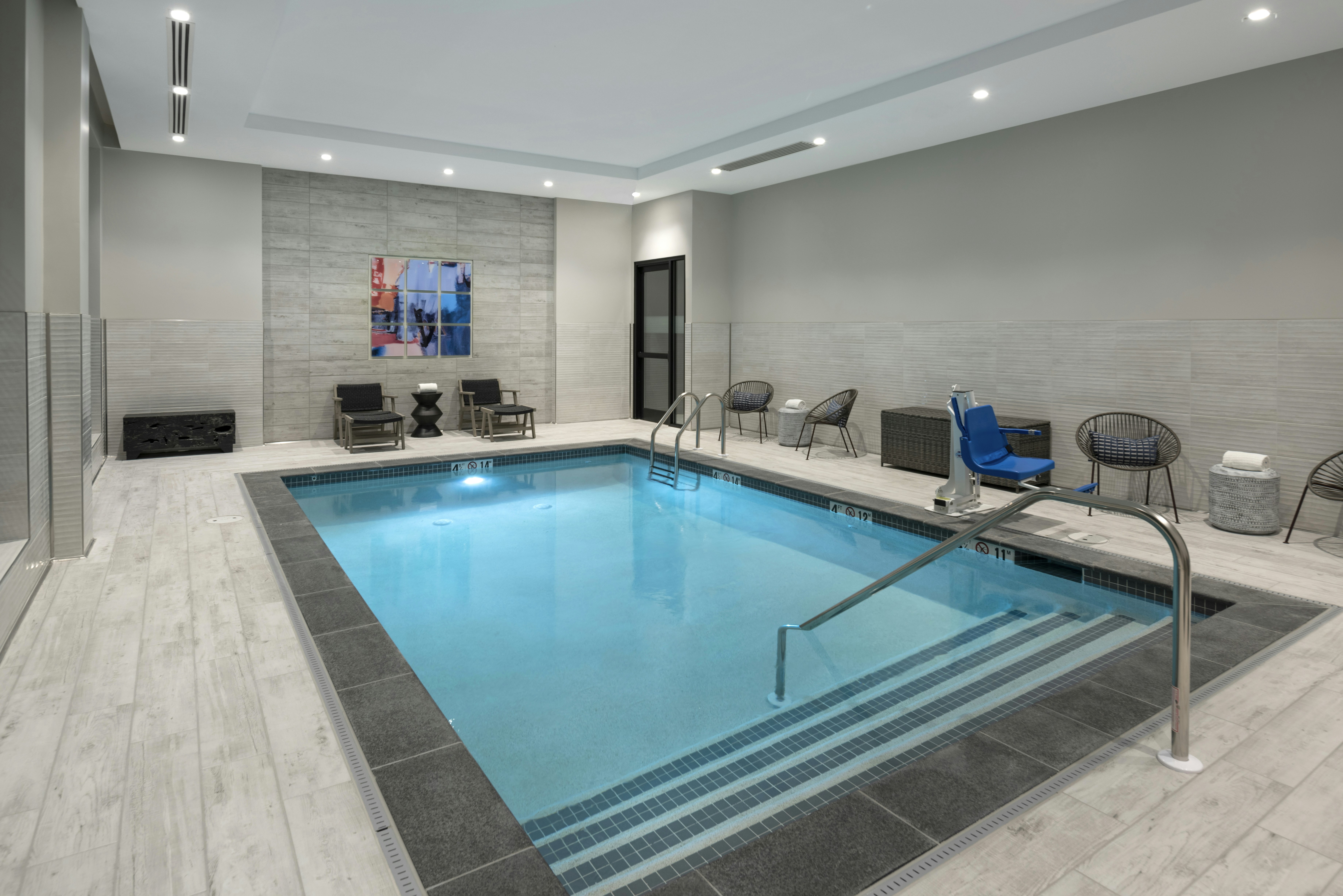 Staybridge Suites Boston Logan Airport - Revere 25/63
