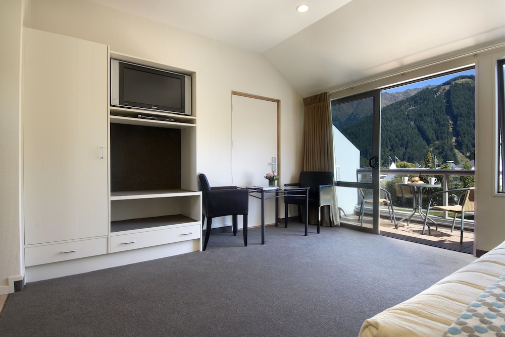 Hurley S of Queenstown 4/60