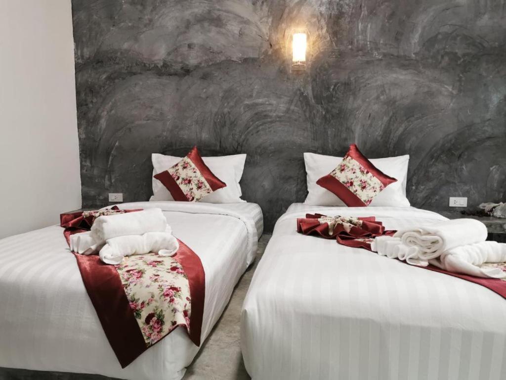 Lanta Long Beach Hostel 17/50