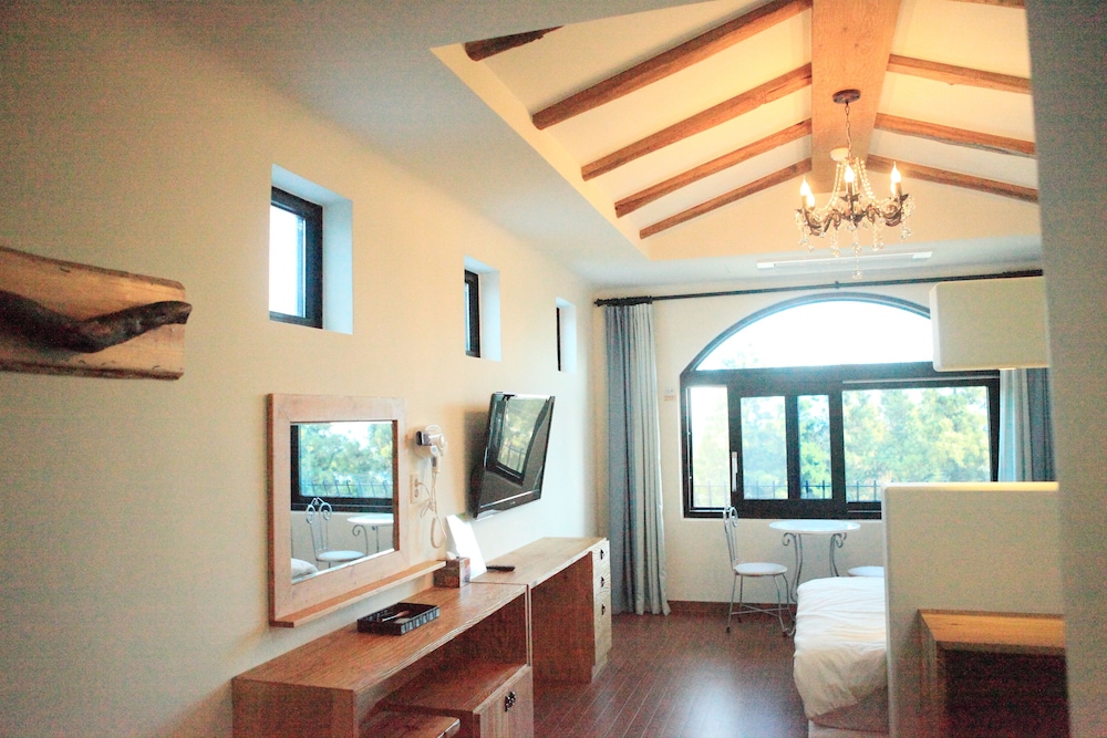 Nomad Pension In Jeju 28/62