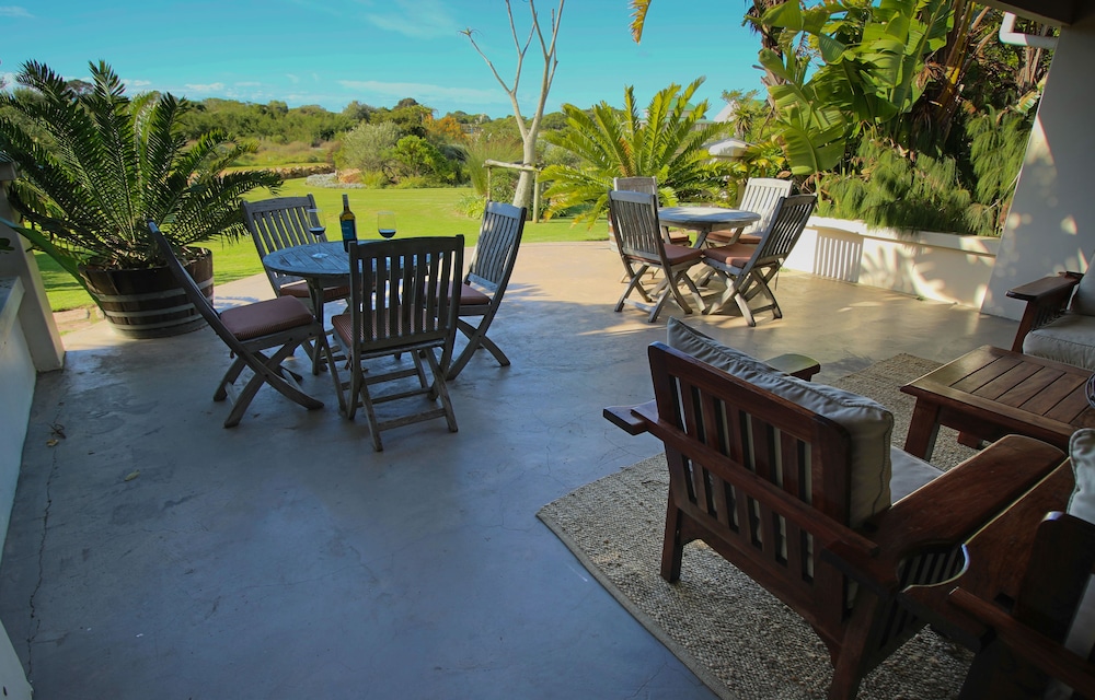 Dune Ridge Country House 66/68