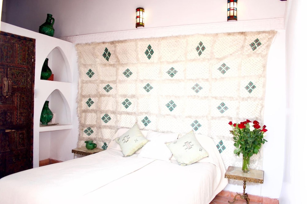 Riad Ben Youssef 6/50