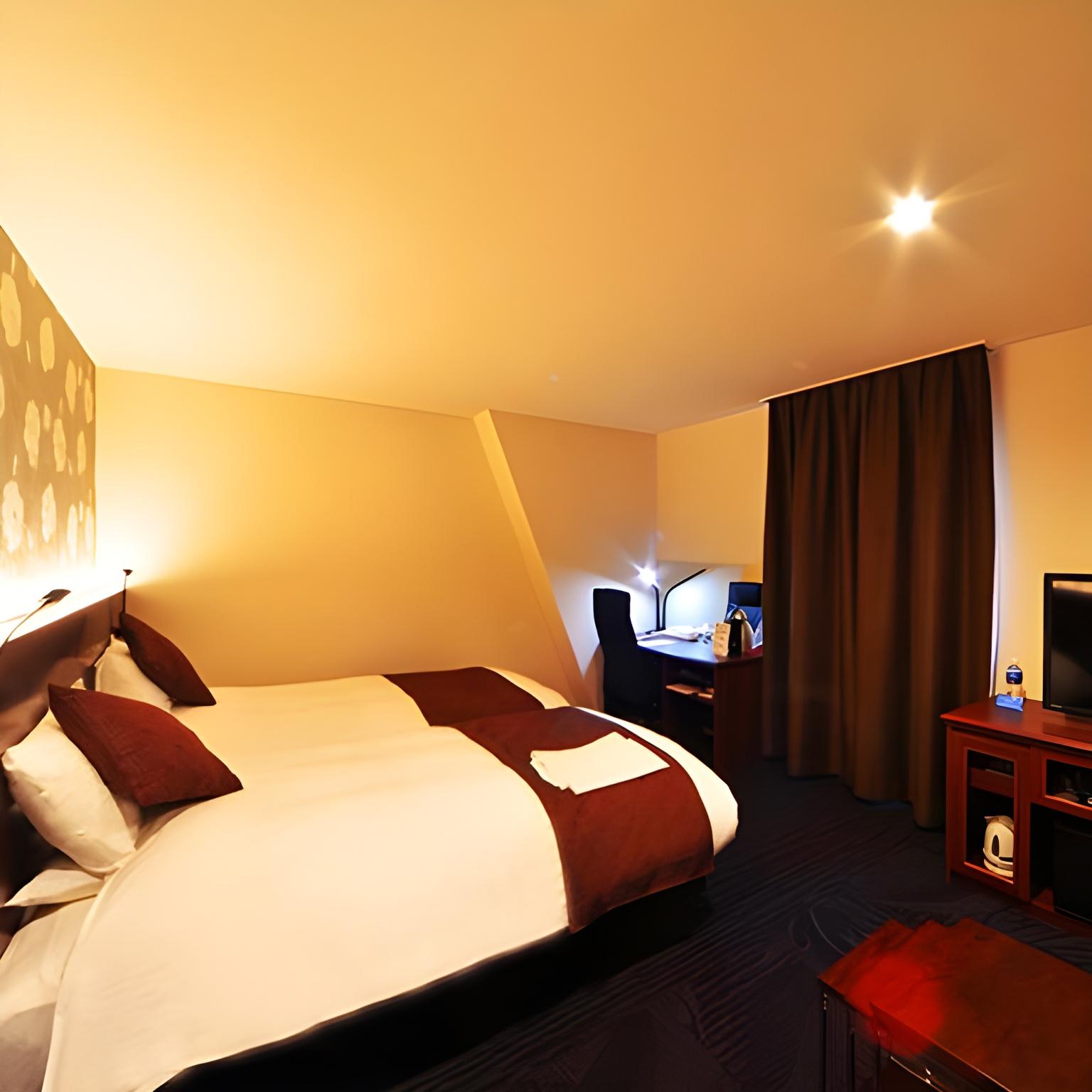 Hollywood, Standard, Twin Beds