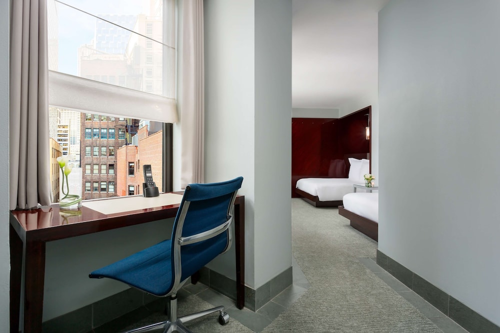 Royalton New York 42/48